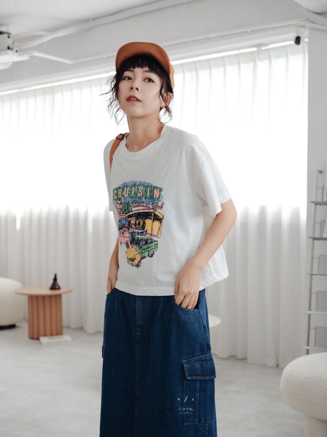 复古车俱乐部短袖TEE - 2色-白车 - 女装 T 恤 - 棉．麻 白色
