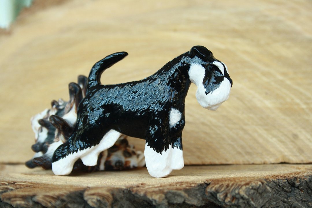 Schnauzer figurine - brooch or dog show ring clip/number holder - 胸针 - 塑料 
