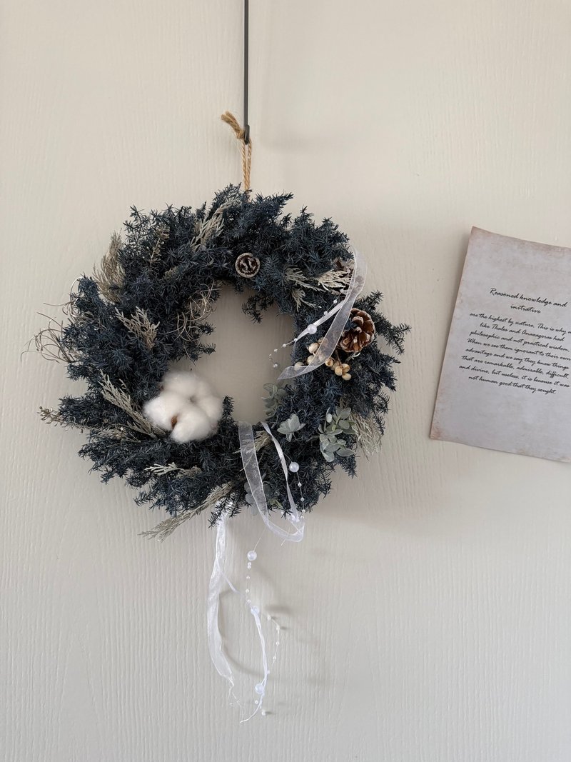 【送礼精选】永生雾霾蓝松柏圣诞花圈-赠礼盒 - 干燥花/捧花 - 植物．花 蓝色