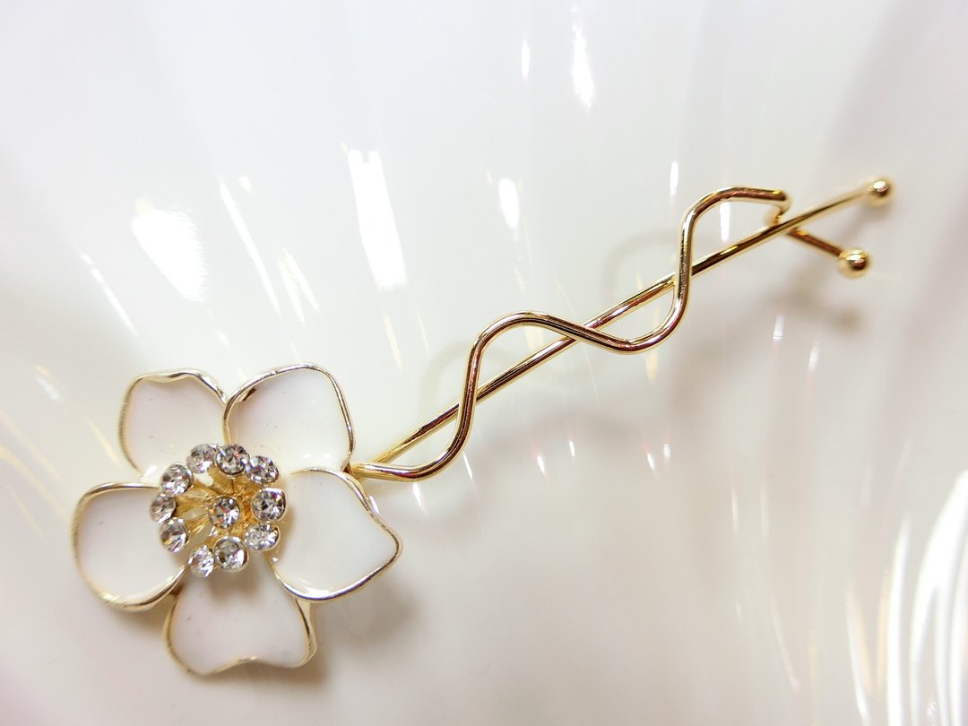 小钻花儿 水波S夹 (W)-M03018-2 - 发饰 - 其他金属 白色