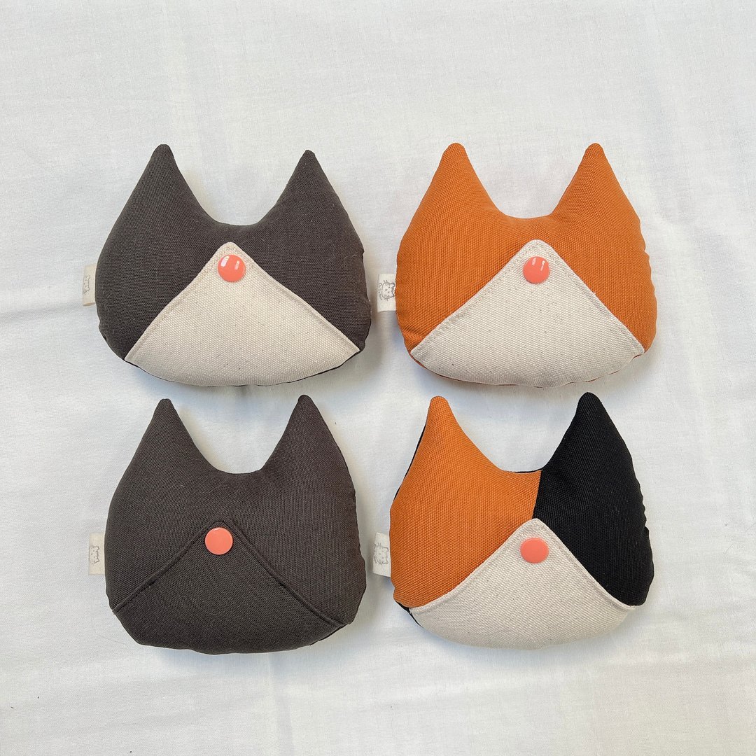 【定制化礼物】可填充猫草包 猫草包 猫咪造型 猫咪玩具 - 玩具 - 棉．麻 