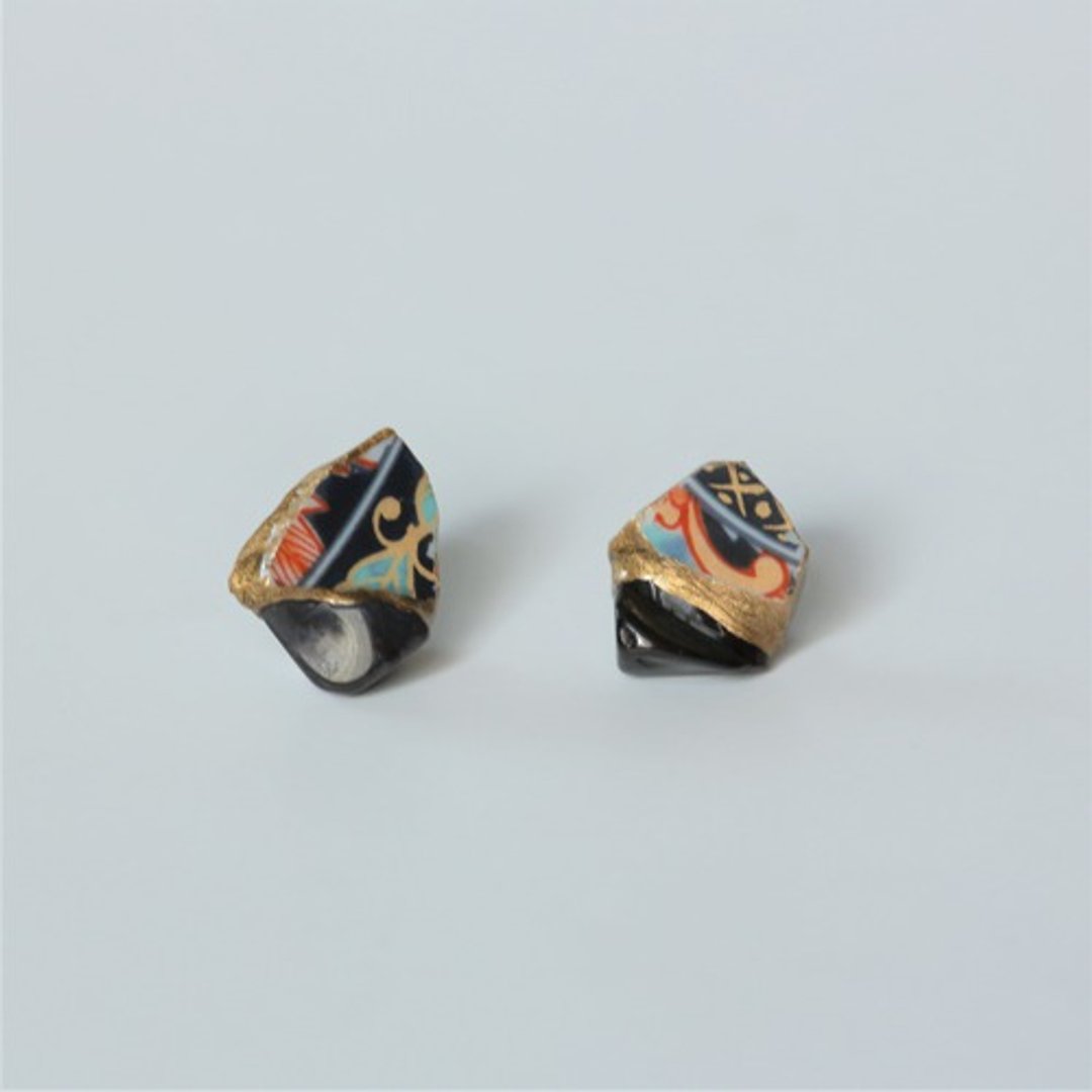 Arita porcelain porcelain kintsugi pierced Clip-On / sugilite - 耳环/耳夹 - 陶 黑色