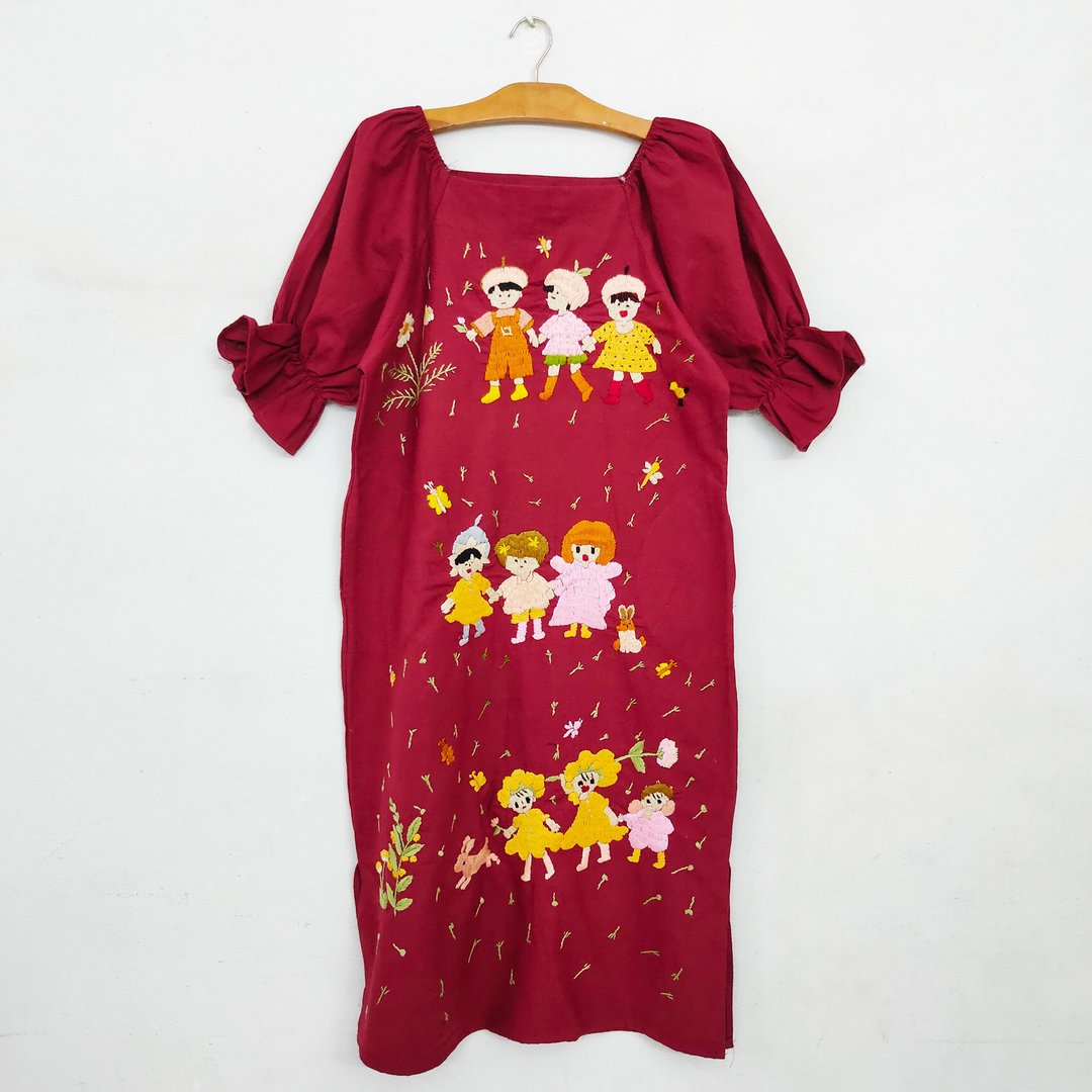 Custom Order | No.STA0301 Straight fit dress, thick cotton, 100% hand Embroidery thread, girl's pattern. - 洋装/连衣裙 - 绣线 红色