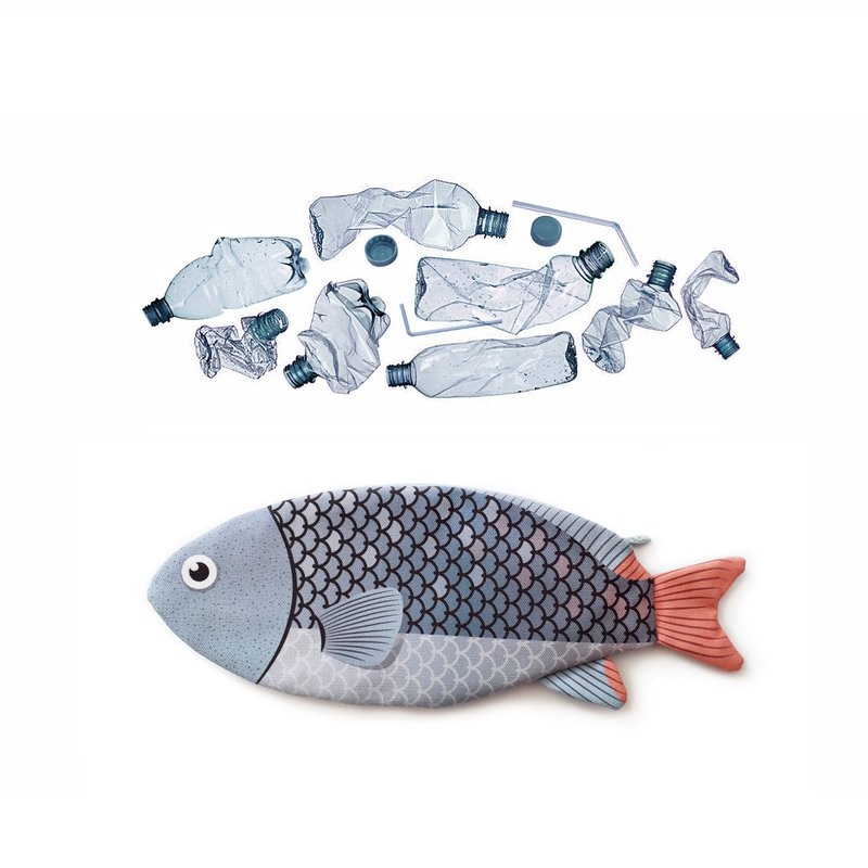 Blue Devil Damsel fish pouch (PET bottles waste recycled fabric) - 手提包/手提袋 - 环保材料 蓝色