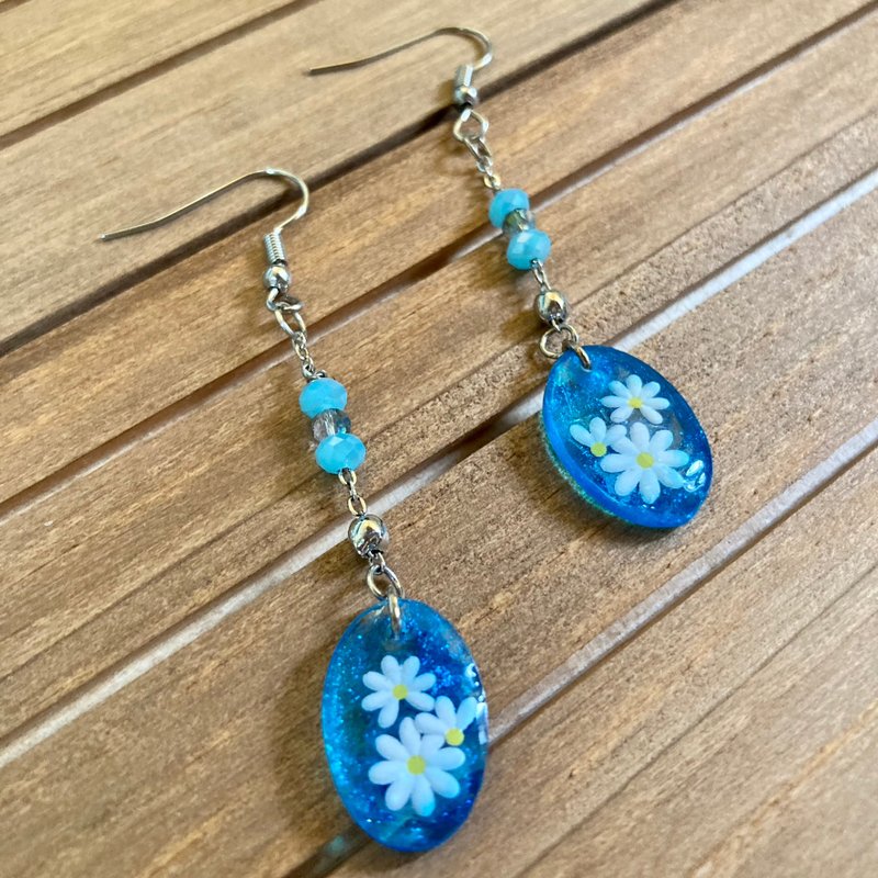 【手作饰品系列】透明树脂 小雏菊夏日耳环 夹式耳环 - 耳环/耳夹 - 树脂 