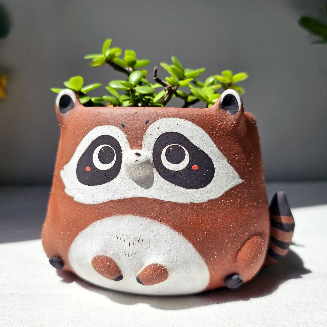 Brown raccoon plant pot. Handmade succulent planter. - 花瓶/陶器 - 陶 