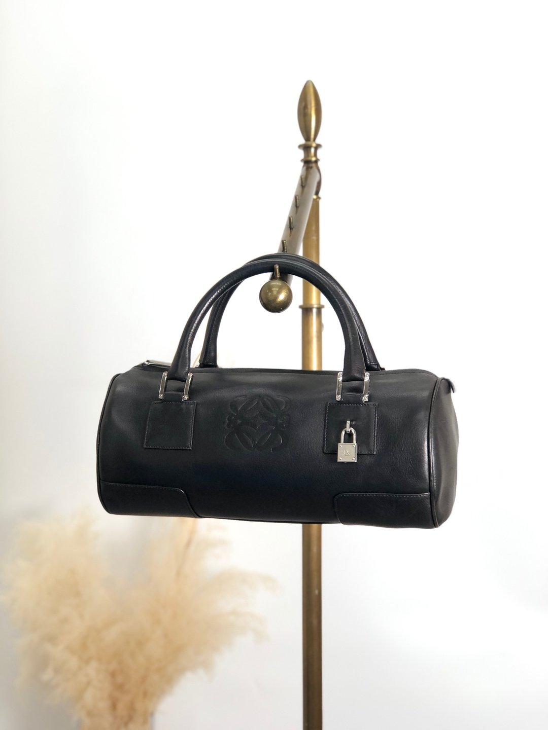 【日本直送 名牌中古包】LOEWE 罗威 手提包 黑色 Anagram 皮革 滚筒包 vintage 古董 老品 zxipge - 手提包/手提袋 - 真皮 黑色