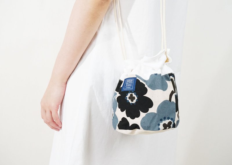 侧背水桶包 _ 棉麻花 - 侧背包/斜挎包 - 棉．麻 紫色