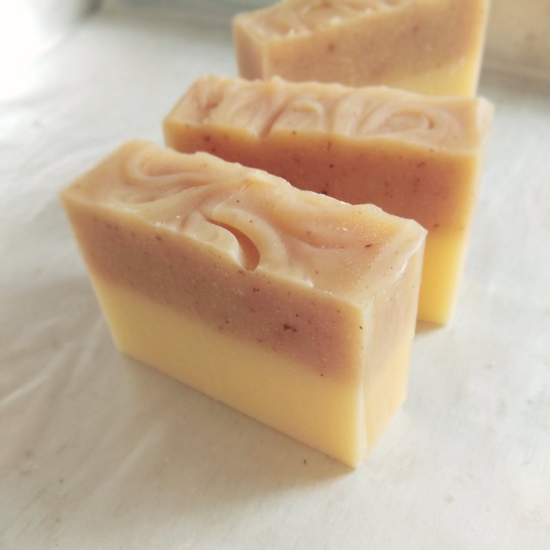 Lemongrass Soap - 肥皂/手工皂 - 精油 卡其色