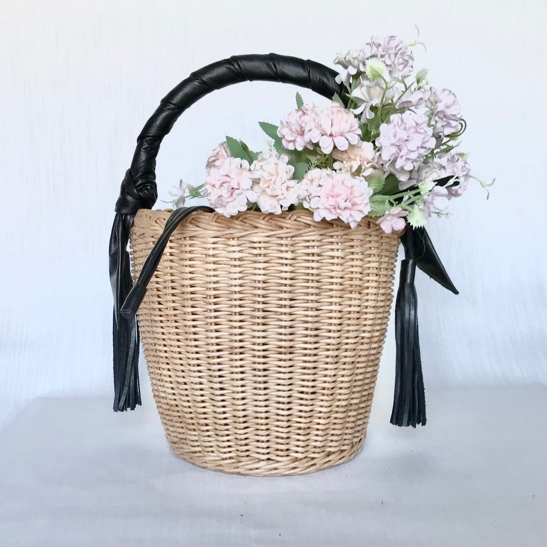 Leather trimmed bucket bag. Womens leather handbag. Wicker backet bag - 手提包/手提袋 - 环保材料 咖啡色