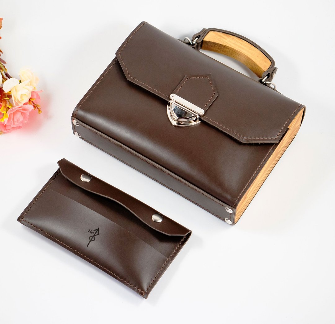 woman leather bag, bag with wood sides, brown leather shoulder bag - 手提包/手提袋 - 真皮 咖啡色