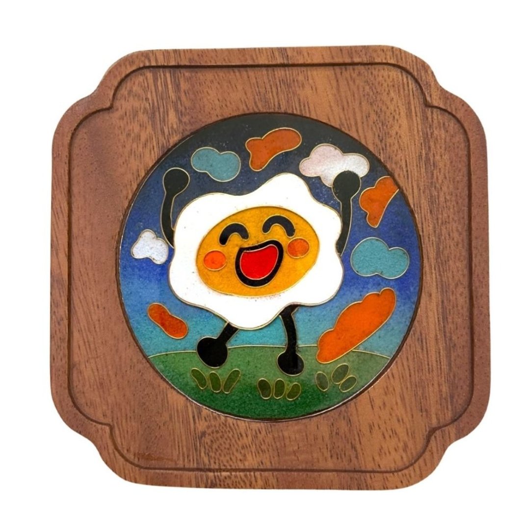 掐丝珐琅小托盘-鸡蛋魔术师 | 儿童原画设计 手工珐琅 摆件杯垫壶 - 摆饰 - 木头 
