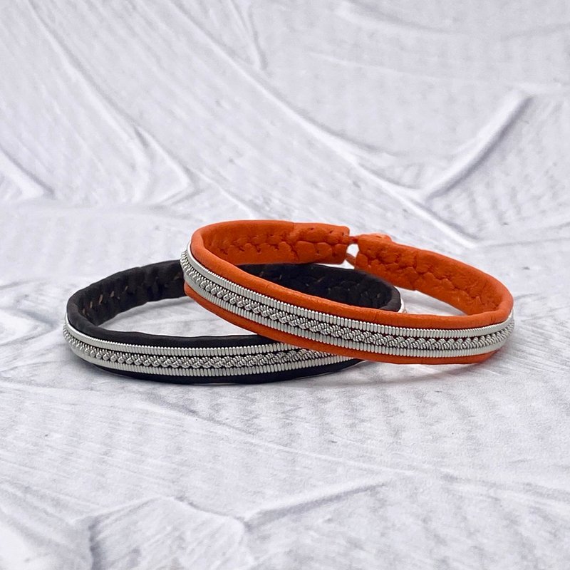 窄真皮手链。萨米人斯堪的纳维亚珠宝 - 手链/手环 - 真皮 黑色