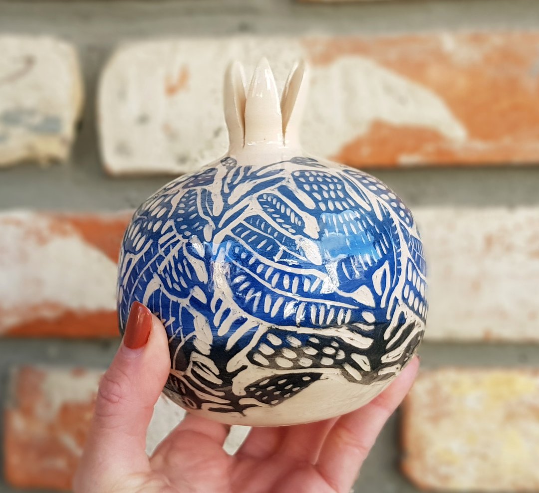 陶瓷石榴 11 厘米 Sgraffito 手绘乌克兰制造 - 花瓶/陶器 - 陶 蓝色