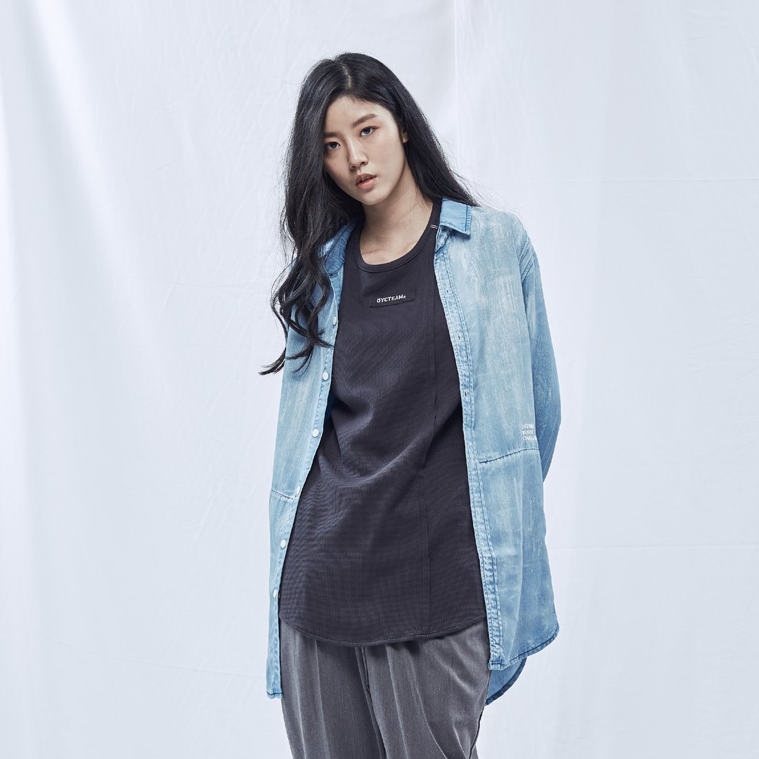 DYCTEAM - Brush Dyeing Denim Shacket丹宁水洗油漆刷色衬衫外套 - 中性连帽卫衣/T 恤 - 其他材质 蓝色