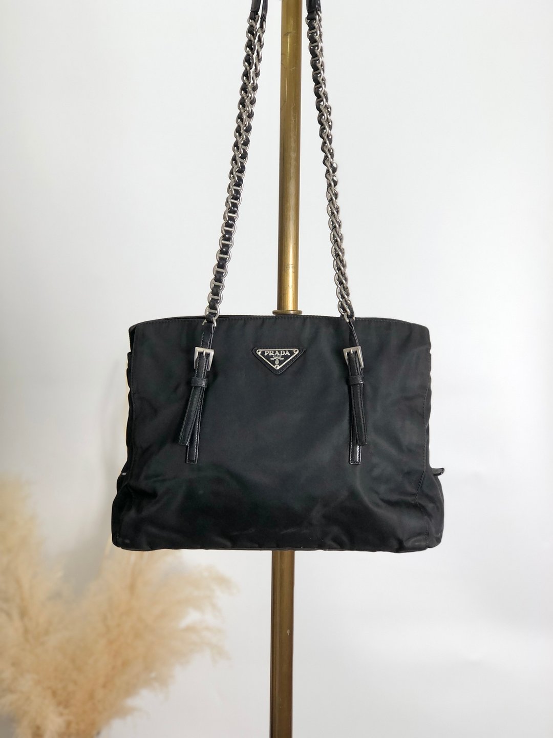 【 日本直送 名牌中古包 】PRADA 普拉达 手提包 黑色 三角标志 尼龙 链条包 vintage 古着 8k3taj - 手提包/手提袋 - 尼龙 黑色