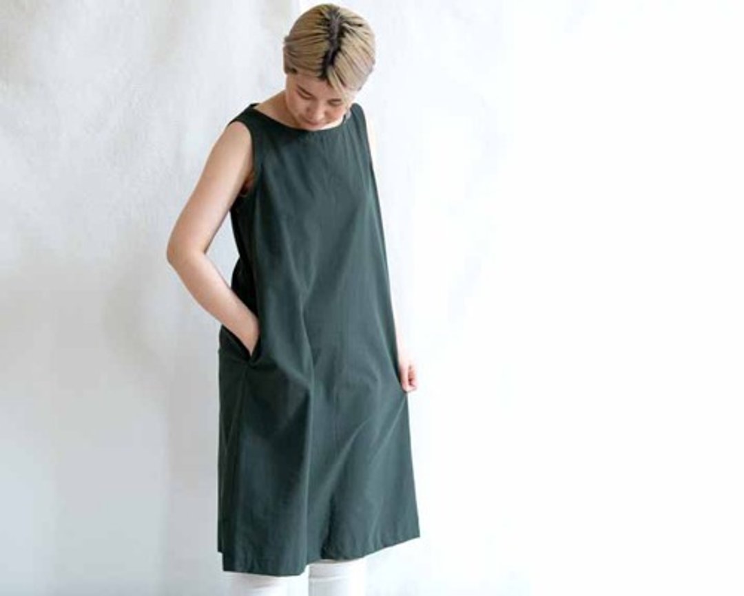 Organic Cotton poplin fabric A-line dress [with right side pocket/logwood dyeing] - 洋装/连衣裙 - 其他材质 