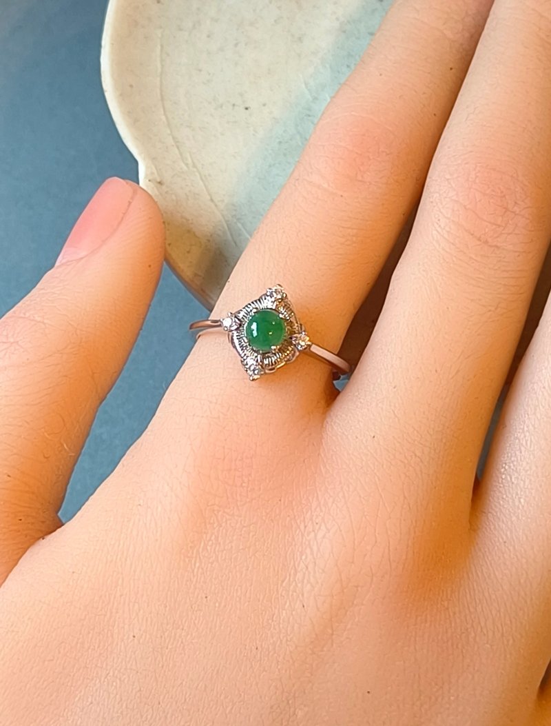 天然缅甸绿蛋面翡翠  银戒指 手工制 定制化 - 戒指 - 玉石 绿色