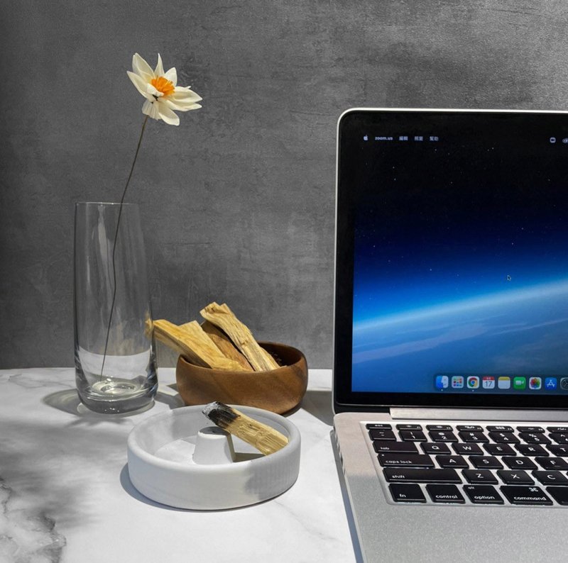 薰香座 - 圆 - 香薰/精油/线香 - 水泥 多色