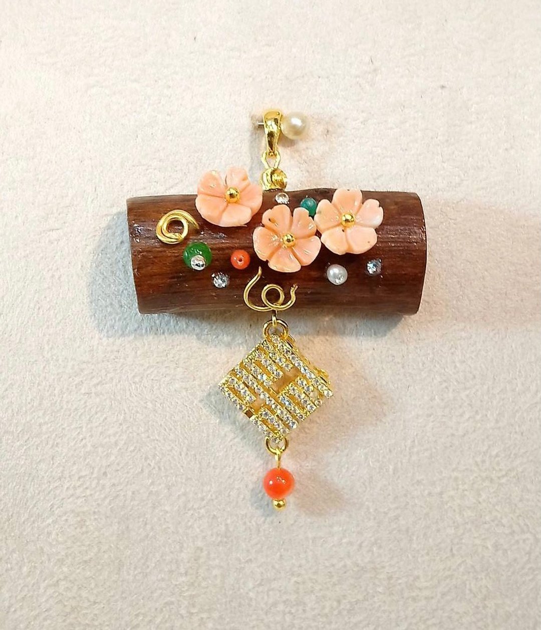 快速出货 Floral Pendant 囍 珊瑚花木头吊坠 项链项坠 结婚纪念 - 项链 - 木头 