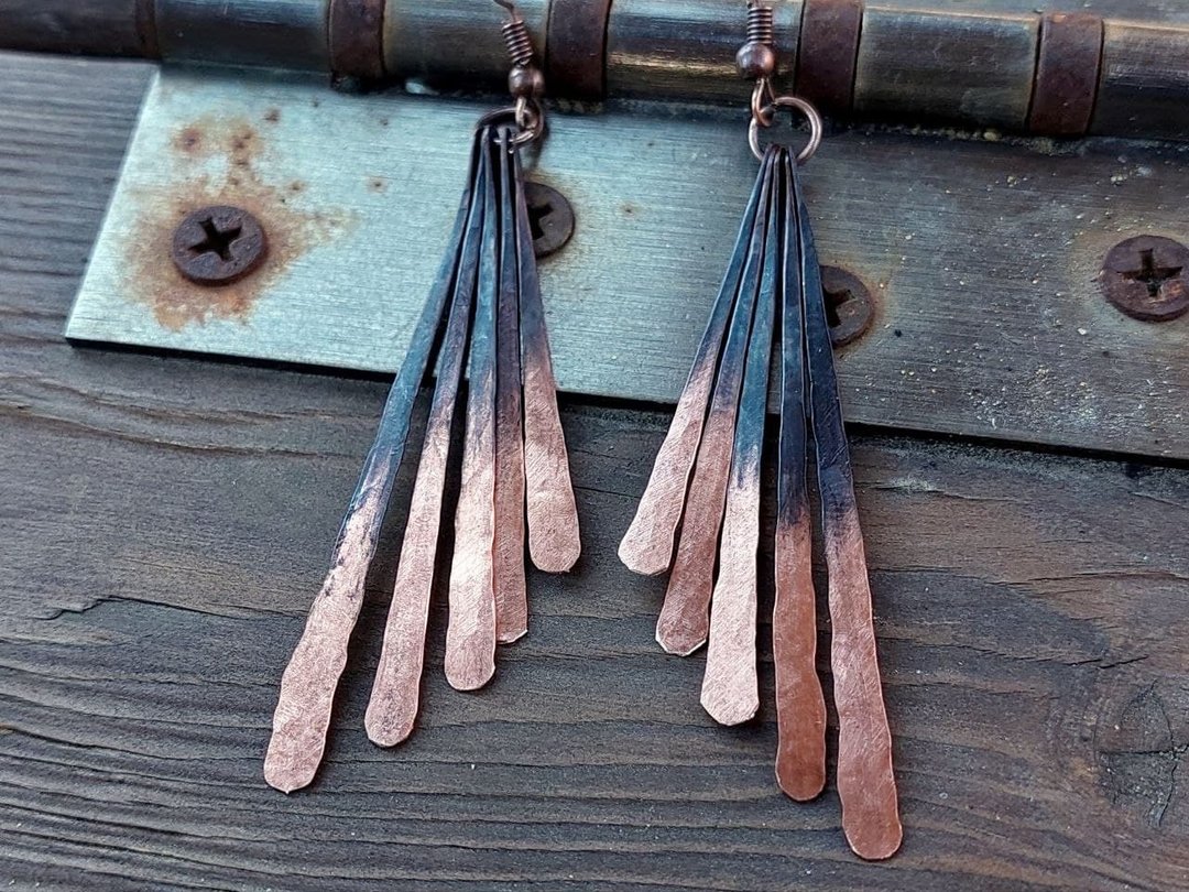 Long copper earrings, Dangle drop earrings, Forged stick earrings, Rays earrings - 耳环/耳夹 - 铜/黄铜 金色