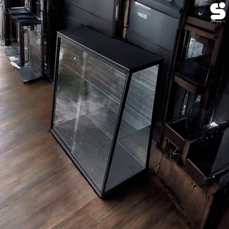 工业风雾黑铁架强化玻璃收纳展示柜 90x45x95cm – 客厅书房多功 - 收纳用品 - 其他金属 黑色