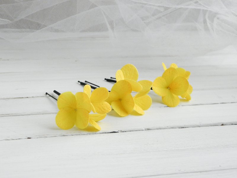 Yellow flower hair pins Hydrangea wedding hair piece Floral headpiece bride - 发饰 - 其他材质 黄色