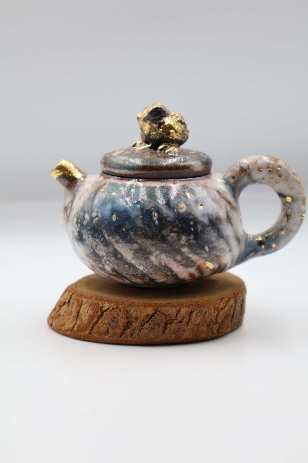 手工制作-开片系列-耀变金蟾志野鎏金壶-容量约130cc - 茶具/茶杯 - 陶 
