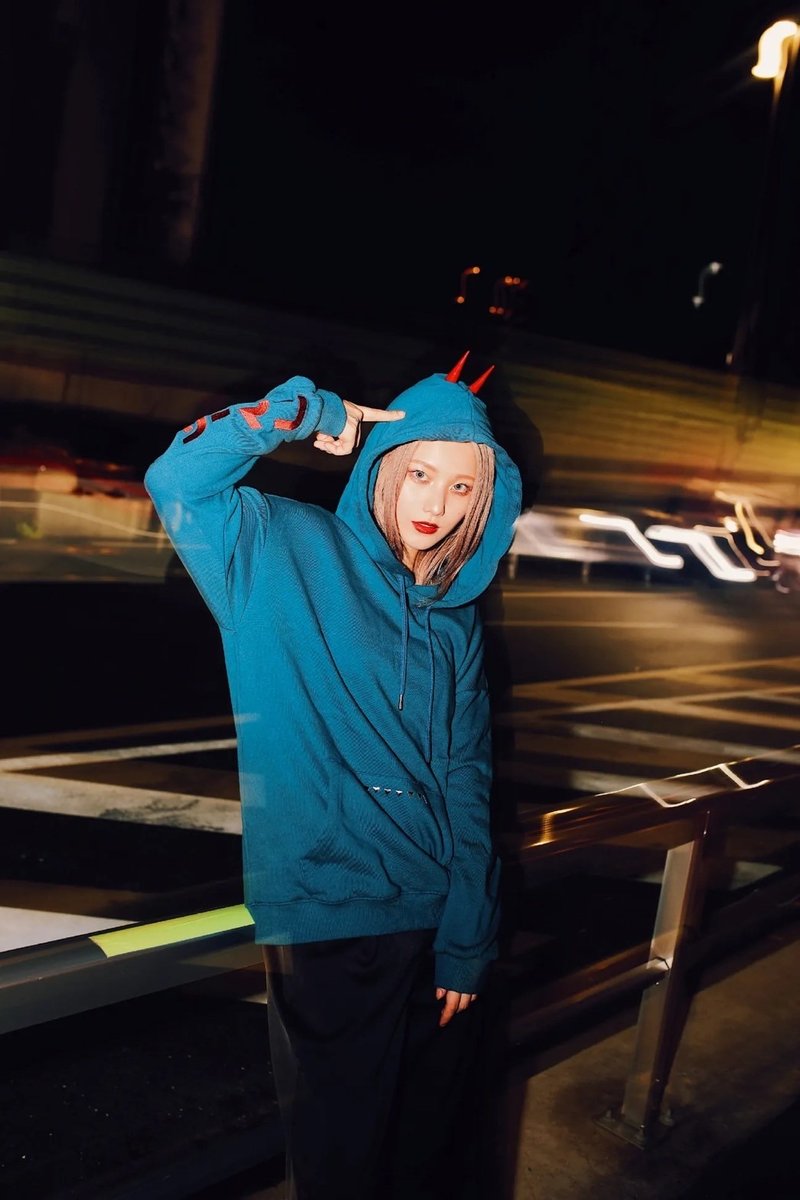 【XRAGE X 链锯人Chainsaw Man联名】帕瓦帽T - 中性连帽卫衣/T 恤 - 棉．麻 蓝色