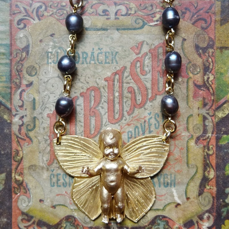 Sedmikrasky Butterfly Doll Necklace M Black - 项链 - 其他金属 黑色
