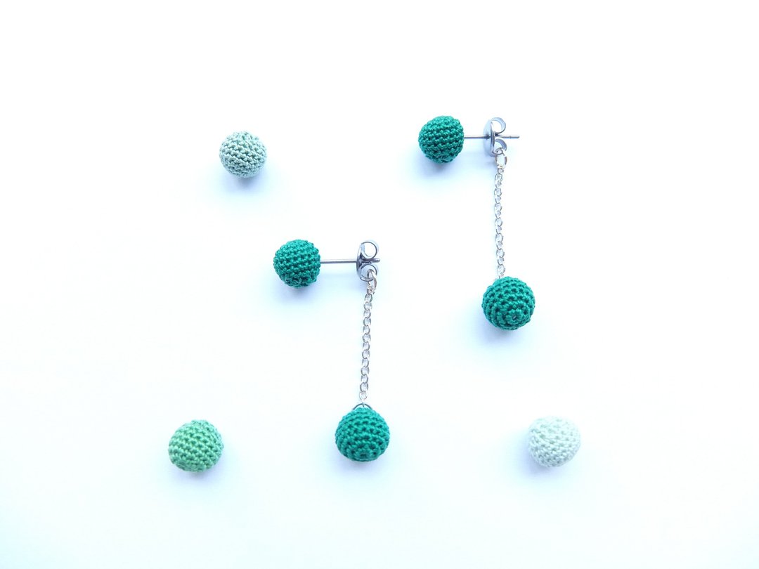 2way pierced earrings/ Clip-On wet leaf color - 耳环/耳夹 - 棉 绿色