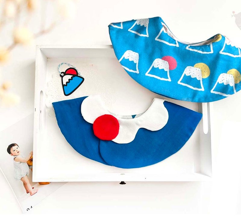 富士山 360 度旋转 围兜  宝宝口水巾 小披肩 弥月礼 - 围嘴/口水巾 - 棉．麻 蓝色