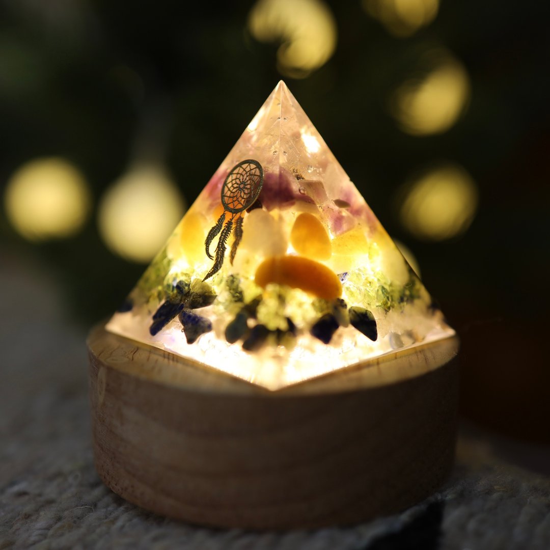 【定制化】蓝天捕梦网-小奥刚金字塔小夜灯organite祝福平安顺利 - 灯具/灯饰 - 水晶 多色