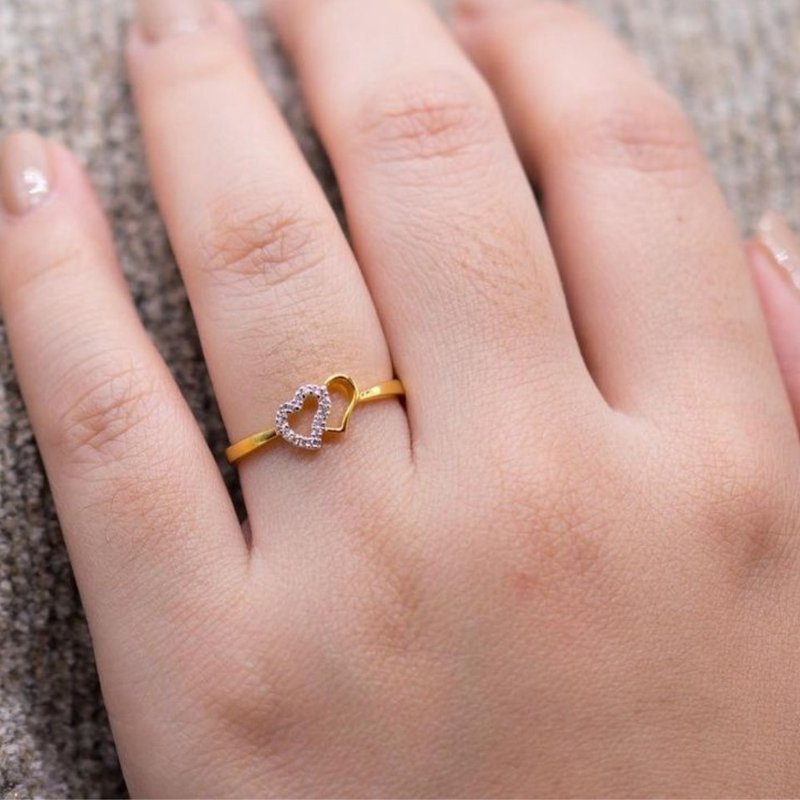 Siam Jewel Mini Diamond Ring Heart diamond ring, 9k, 6 diamonds, 2 tang, very cute. - 戒指 - 钻石 金色