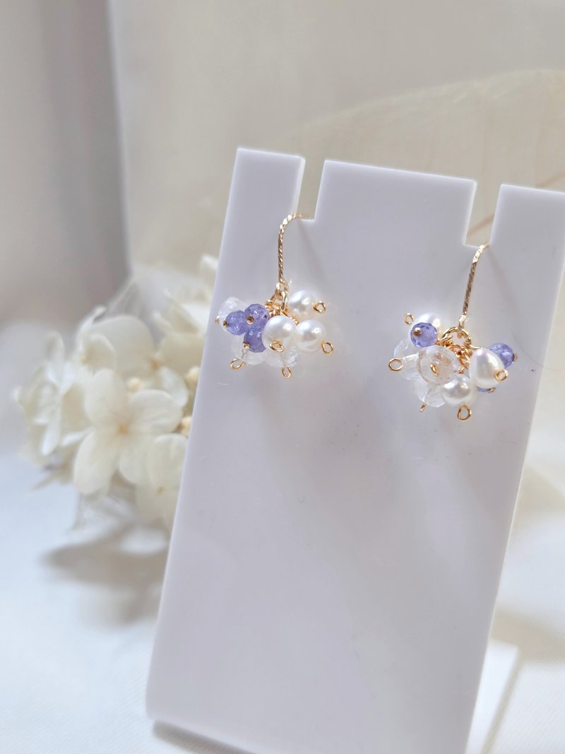小花球 单泉石 月光石 珍珠耳勾耳环/可改耳夹 - 耳环/耳夹 - 宝石 白色