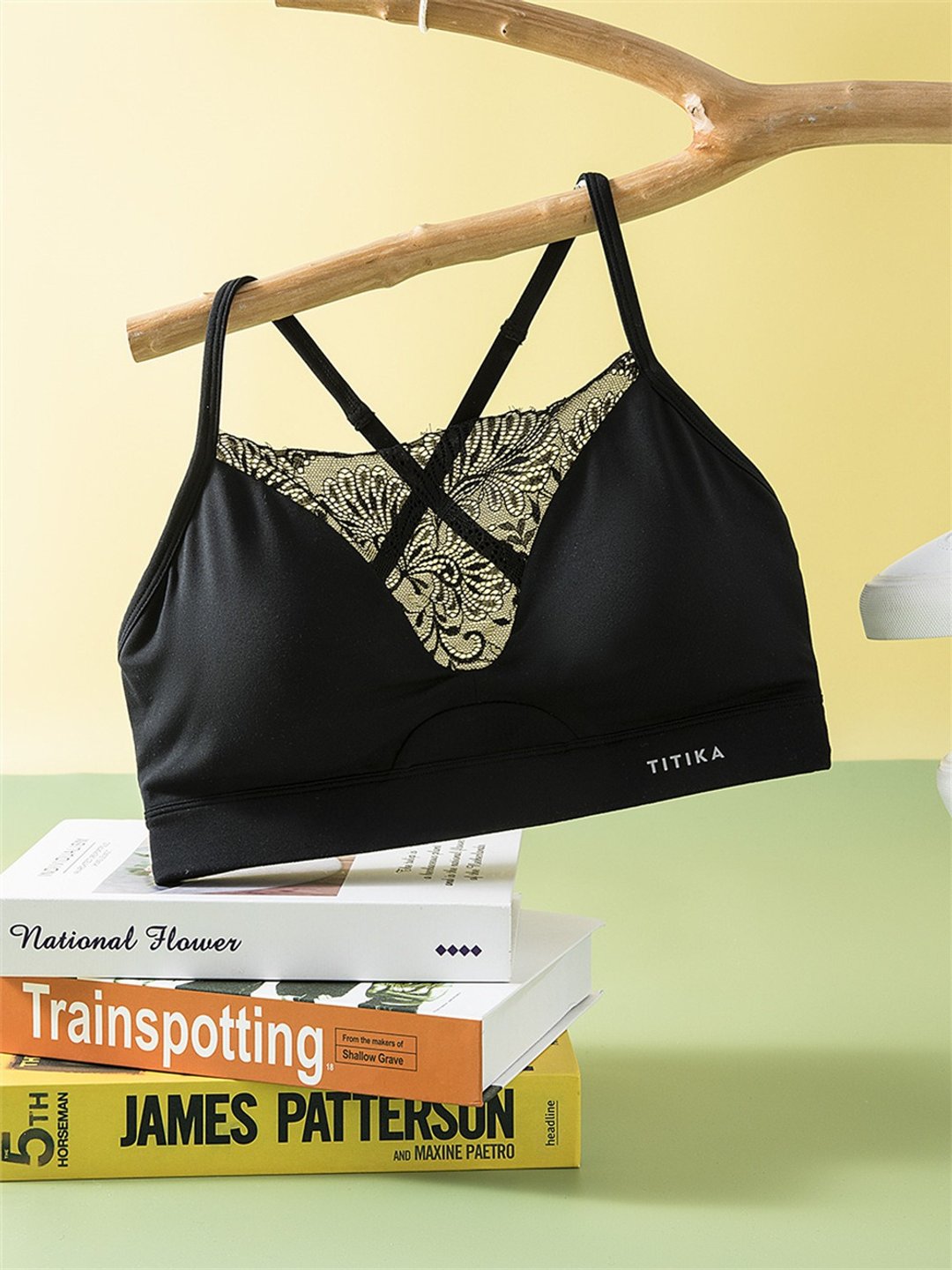 Leila Deep V Lace Bra - 女装瑜珈服 - 其他人造纤维 黑色