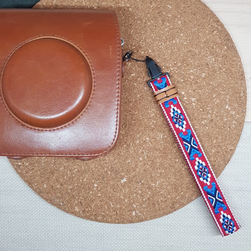 【Fashion Express】 手机防摔腕带 相机防摔腕带 快 - 吊饰 - 其他人造纤维 红色