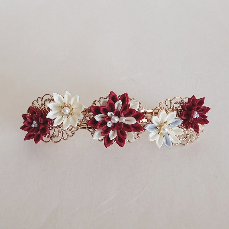 Tsumami Zaiku 花朵发夹 大 - 酒红与缕空金 - 发饰 - 棉．麻 红色