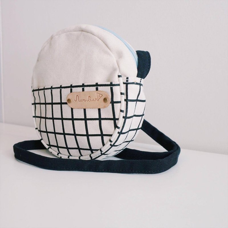 mini crossbody circle bag small size white and grid pattern - 侧背包/斜挎包 - 其他材质 黑色