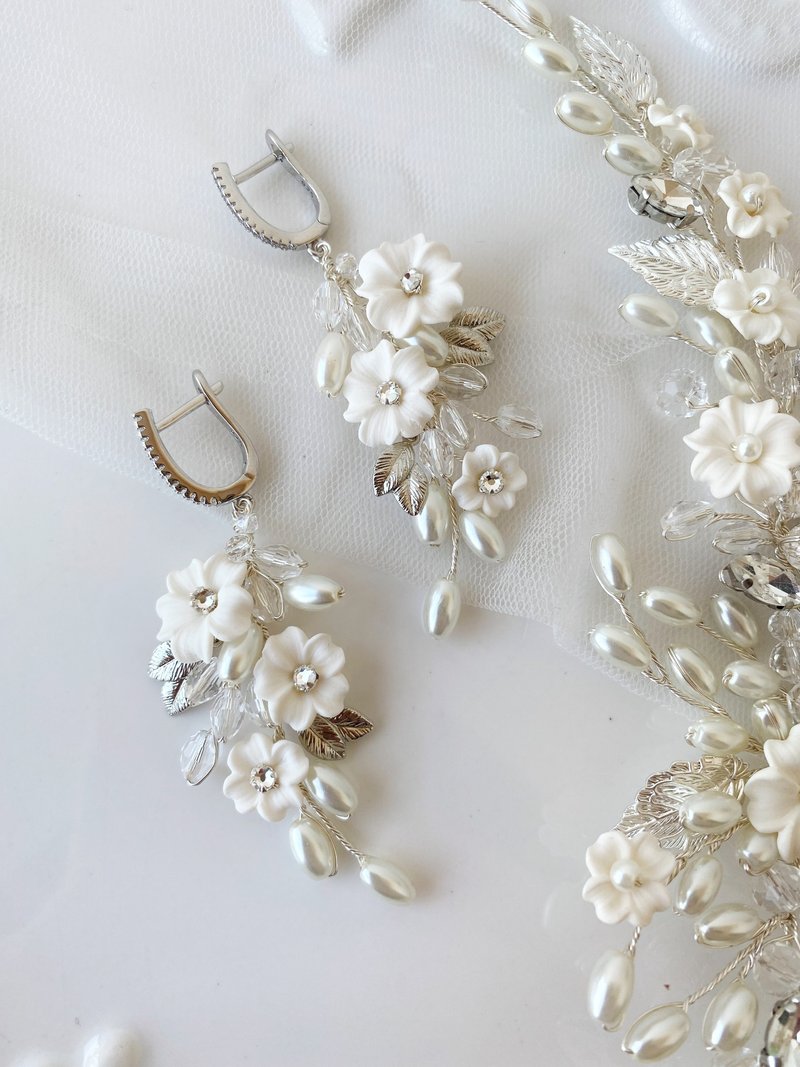 白金花婚礼耳环, 长波希米亚新娘耳环 ,新娘象牙珍珠耳环 - 耳环/耳夹 - 粘土 银色
