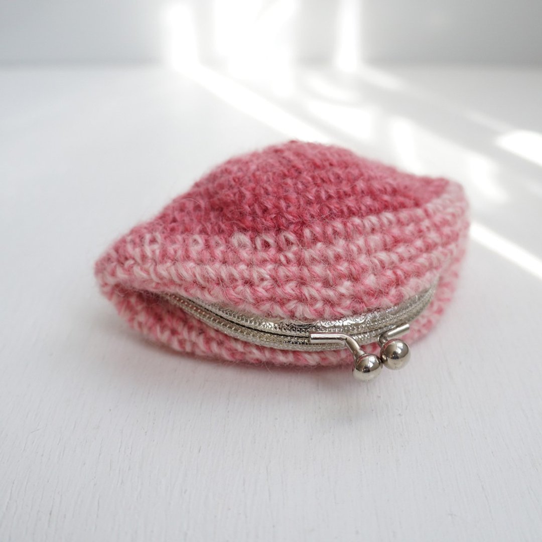 Ba-ba handmade Crochet pouch No.C1624 - 化妆包/杂物包 - 其他材质 粉红色