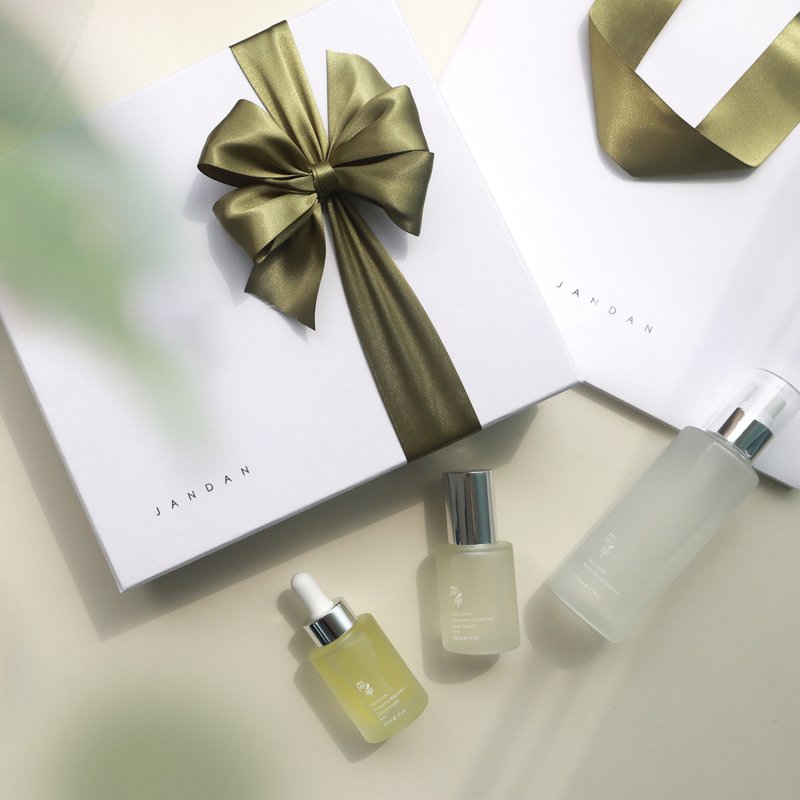 【Pinkoi 独家】简单JAN DAN 经典三步骤礼盒 - 精华液/安瓶 - 玻璃 白色