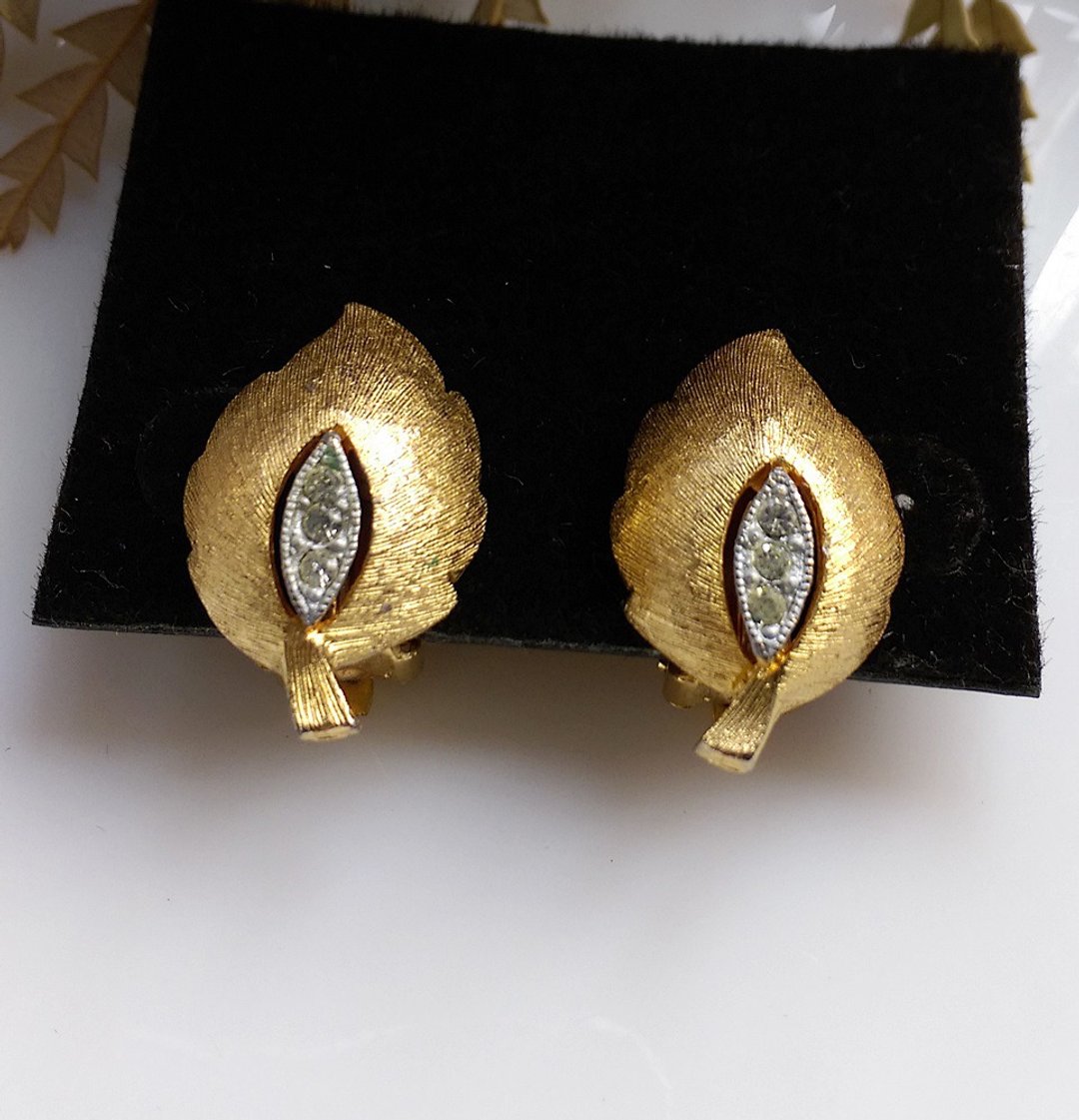 西洋古董饰品。金钻叶 夹式耳环 - 耳环/耳夹 - 其他金属 金色