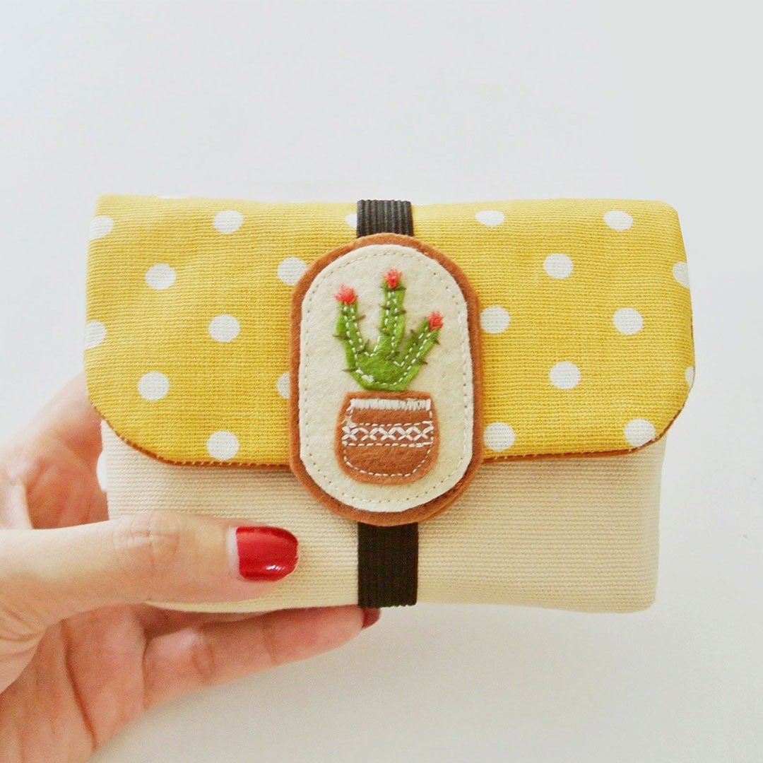 Charger Storage, Travel Bag, Gadget Pouch - Cactus Lovers E - 充电宝/传输线 - 棉 黄色