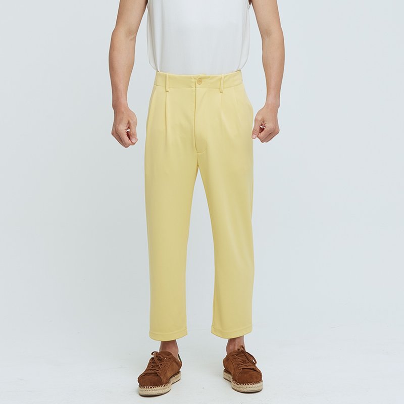 COZEE-打褶休闲九分裤(男) - 金鱼草黄 - 男士长裤 - 聚酯纤维 黄色