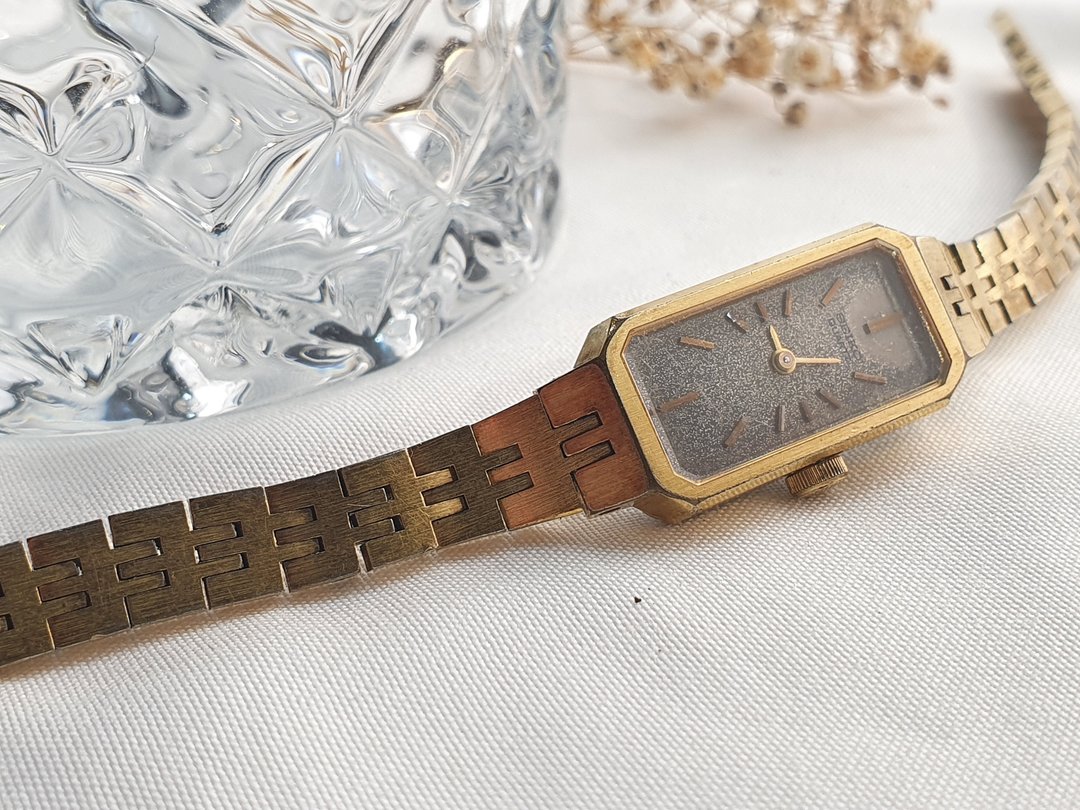 【美国带回 欧美古董饰品/西洋老件】美国品牌 SEIKO 复古女表 - 女表 - 其他材质 
