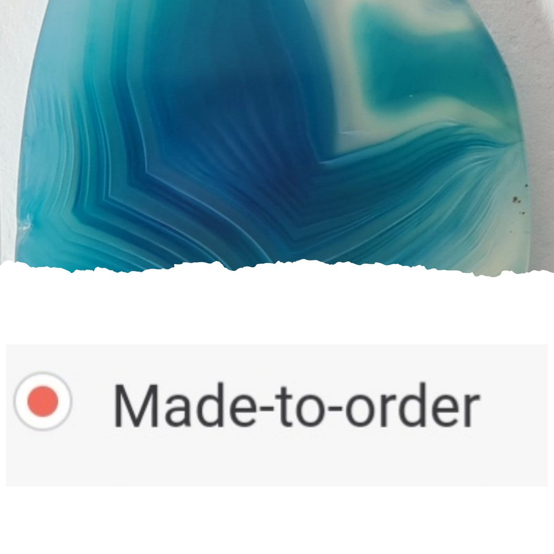 Oil painting of a dog on agate blue stone. Laquer miniature - 项链 - 石头 蓝色