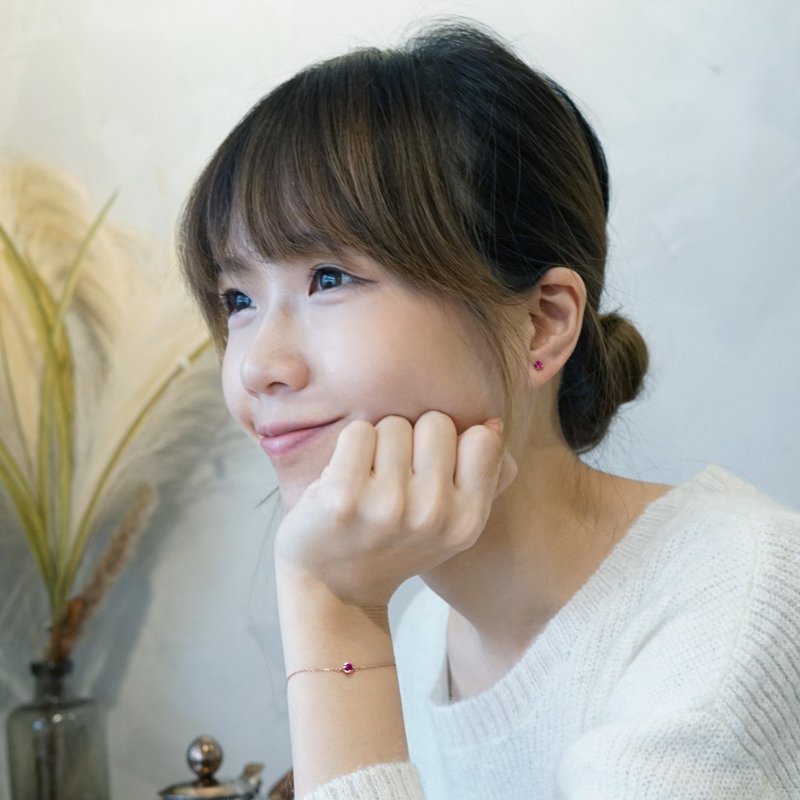 缅甸红宝石925纯银耳环 (银/玫瑰金/18K金) | 七月诞生石 - 耳环/耳夹 - 宝石 红色