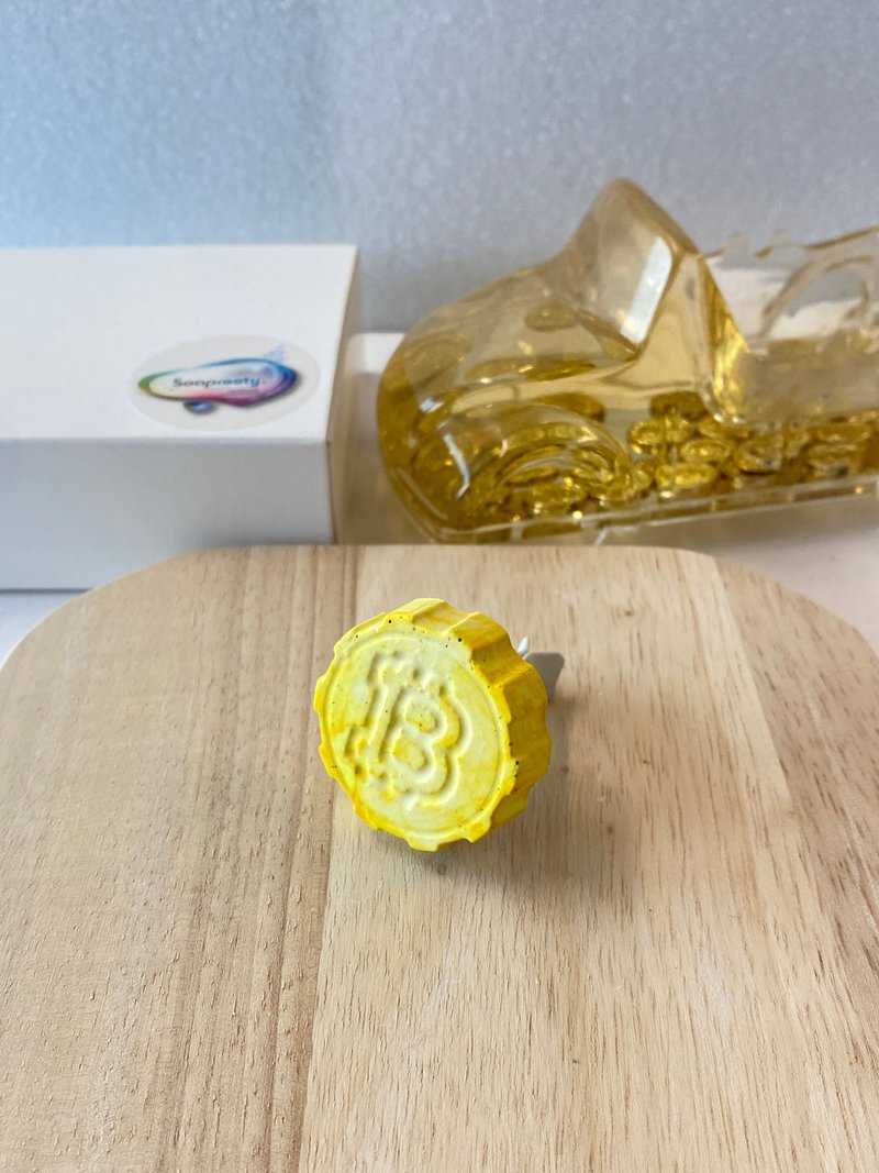 车用比特币造型扩香石 Car Kit Bitcoin shape aroma stone - 香薰/精油/线香 - 其他材质 黄色