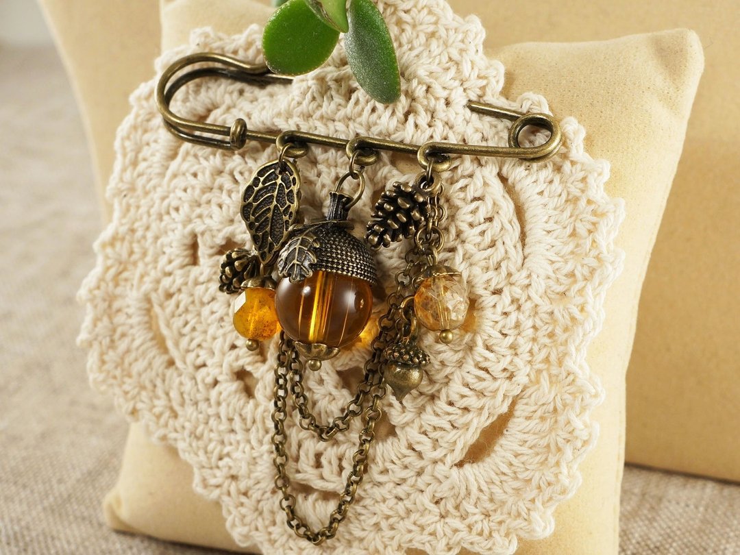 Bronze Yellow Glass Acorn Pine Cone Leaf Forest Woodland Brooch Pin Jewelry Gift - 胸针 - 玻璃 黄色